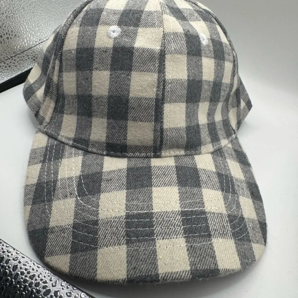 Gray and Cream Checkered Cap great for fall time - Picture 1 of 6